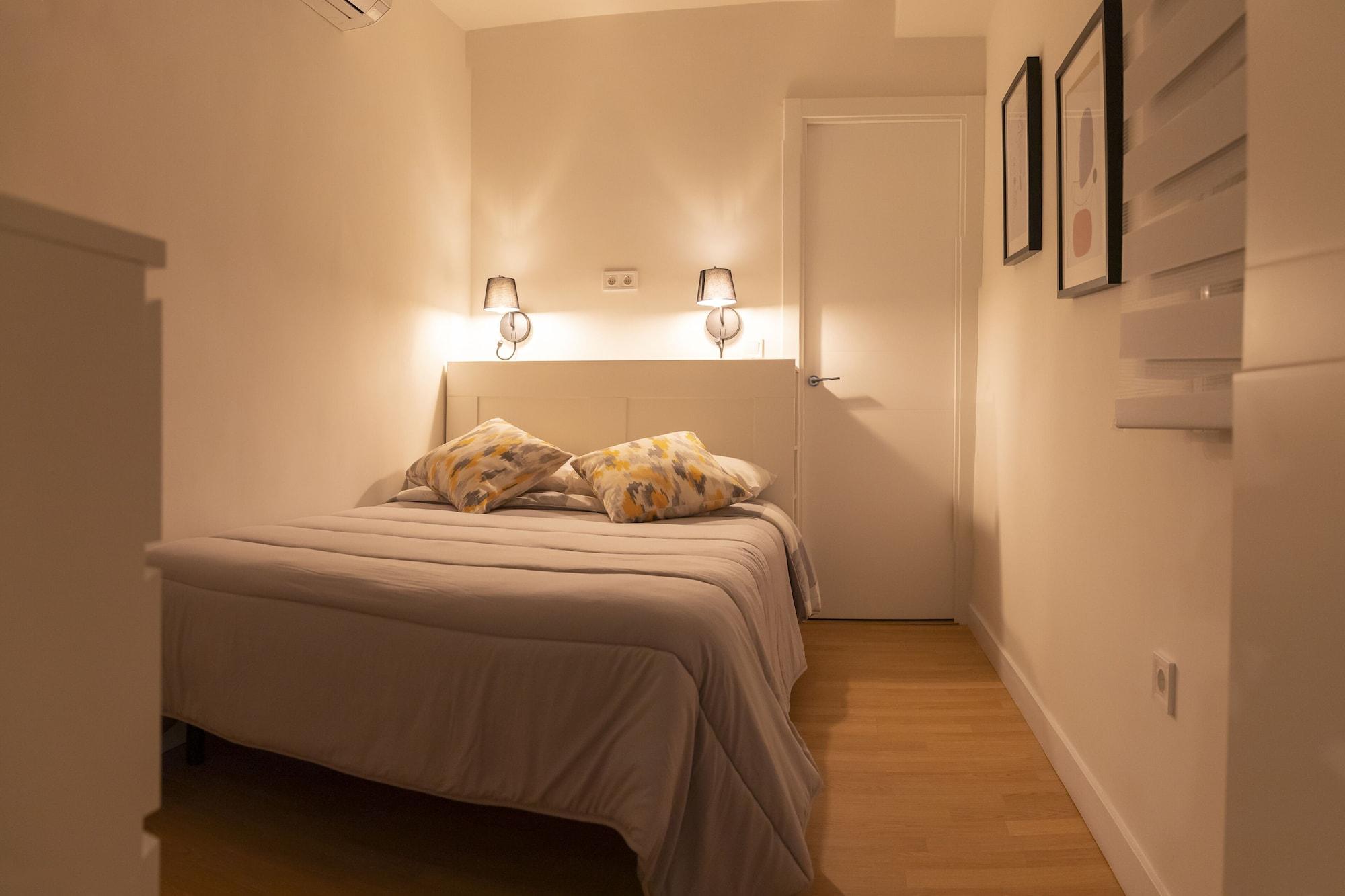 Hostal Montaloya Madrid Exterior photo
